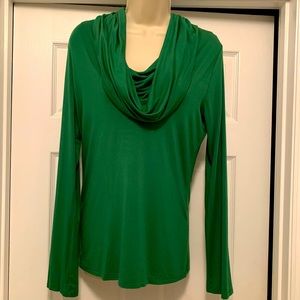 🚩Vibrant Green Karen Kane Top🚩 FINAL PRICE